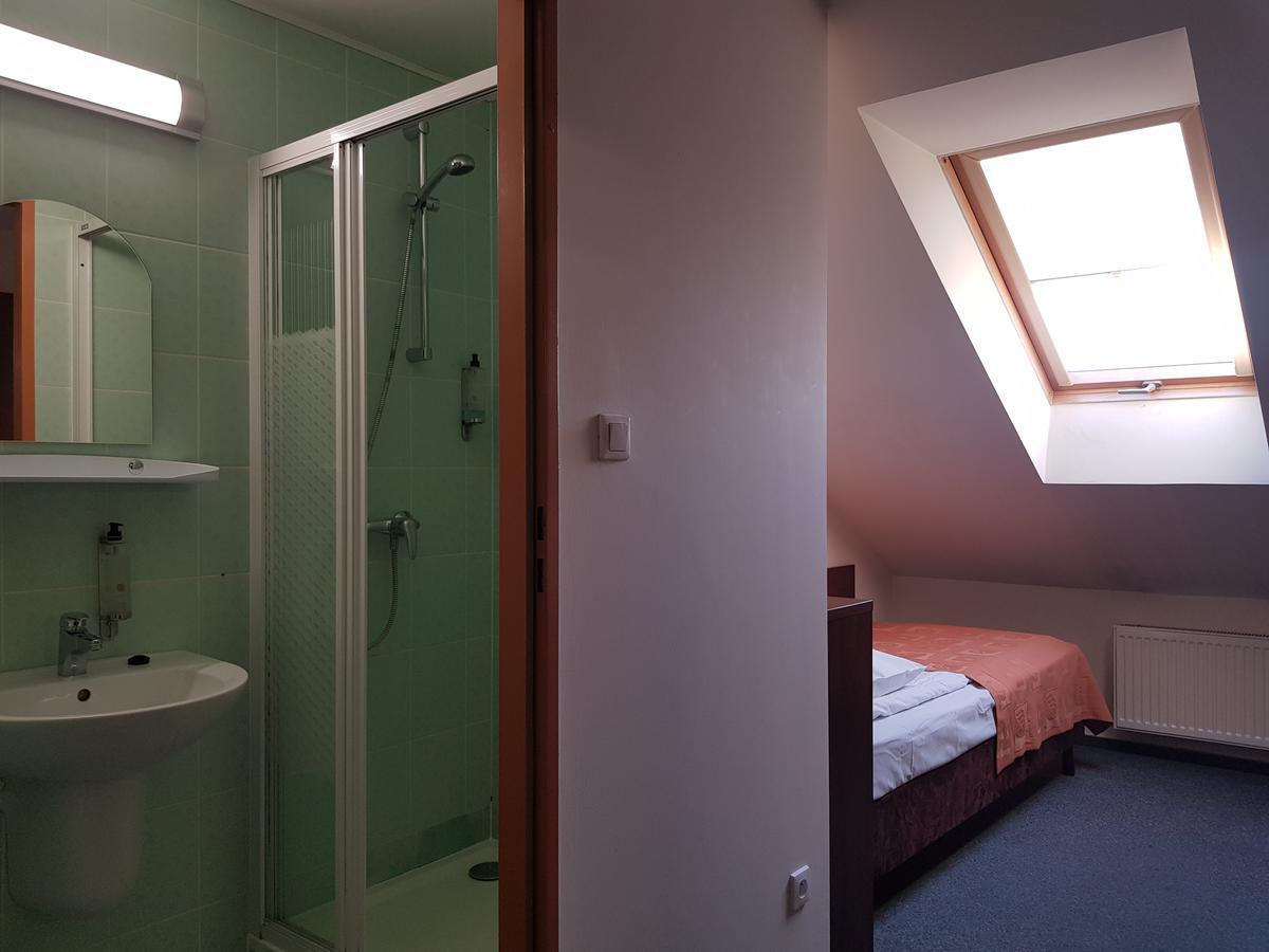 Hotel Panorama Ostrowiec Swietokrzyski Luaran gambar