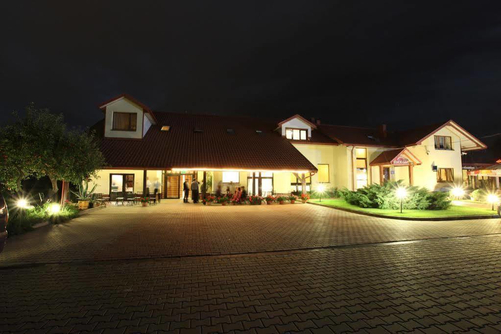 Hotel Panorama Ostrowiec Swietokrzyski Luaran gambar