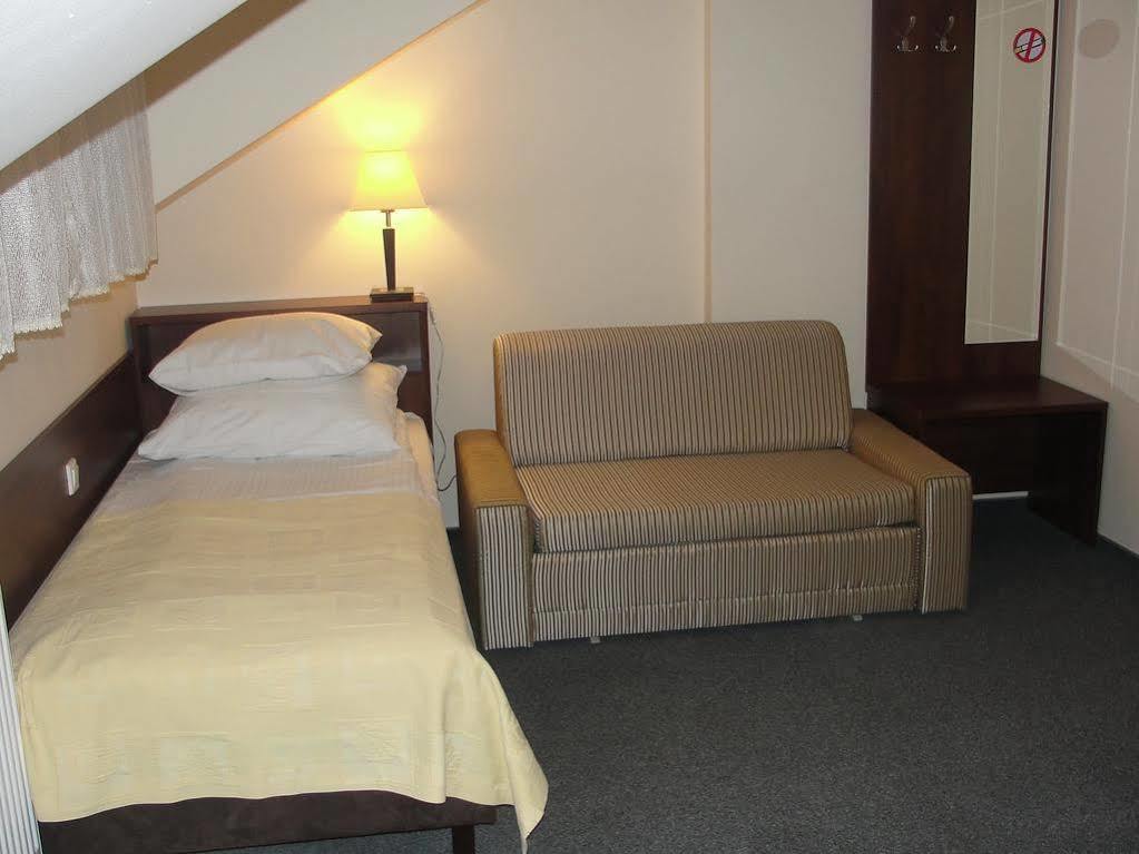 Hotel Panorama Ostrowiec Swietokrzyski Luaran gambar