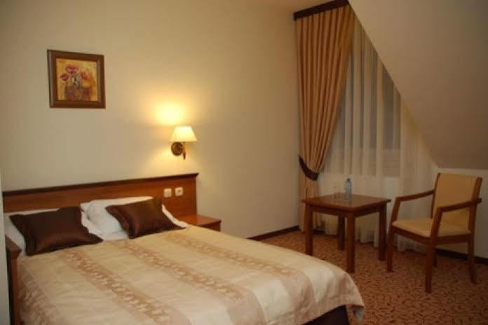 Hotel Panorama Ostrowiec Swietokrzyski Luaran gambar