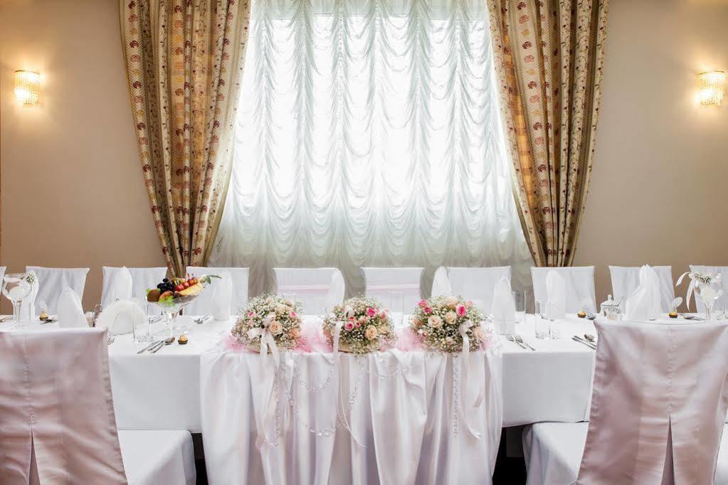 Hotel Panorama Ostrowiec Swietokrzyski Luaran gambar