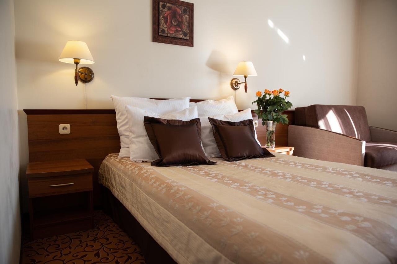 Hotel Panorama Ostrowiec Swietokrzyski Luaran gambar