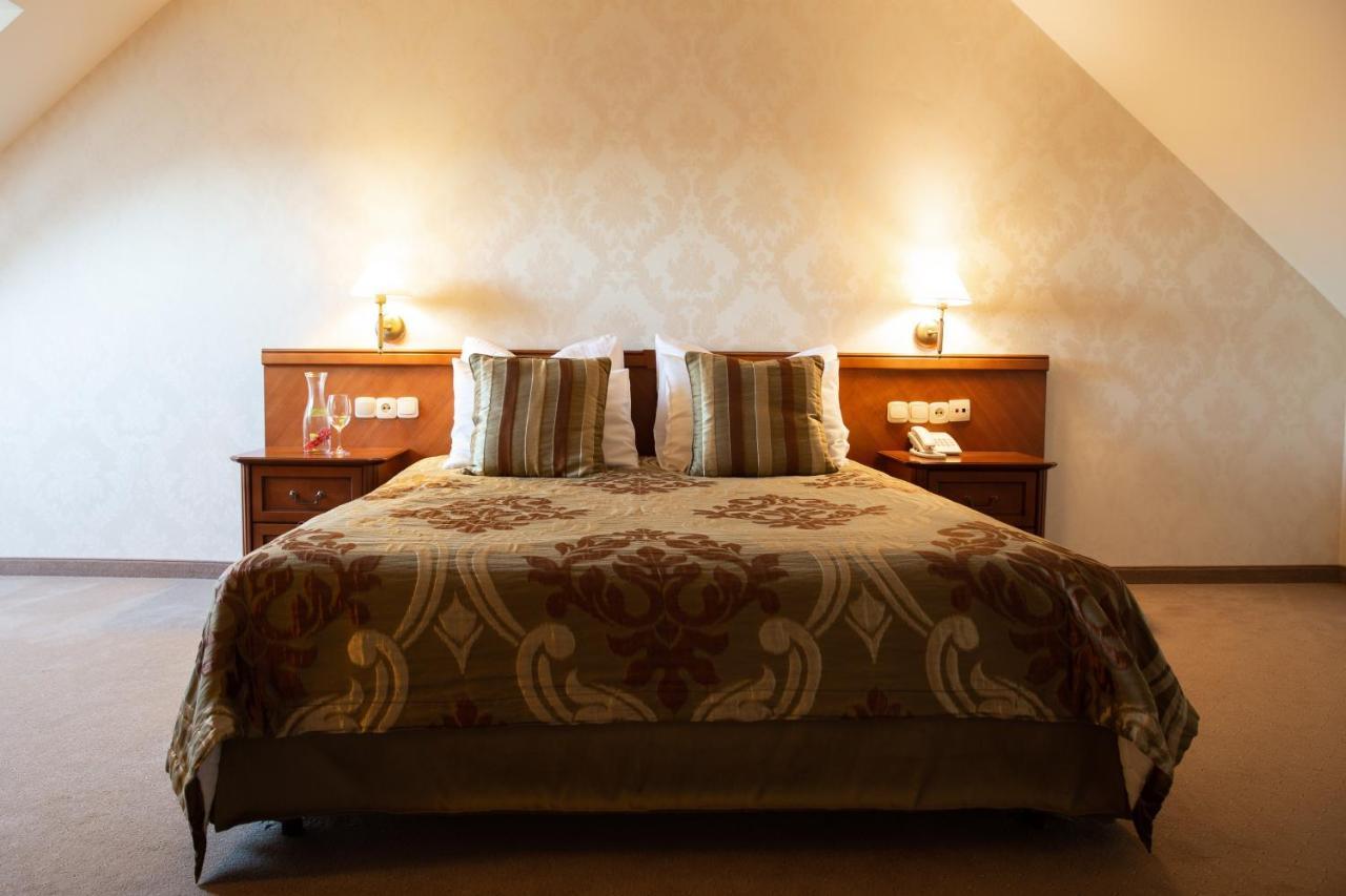 Hotel Panorama Ostrowiec Swietokrzyski Luaran gambar