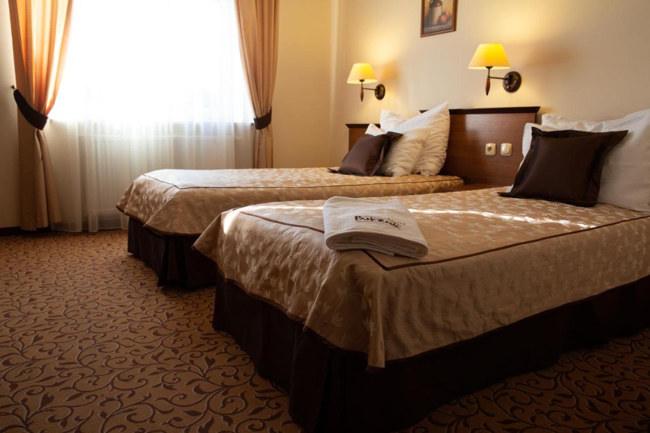 Hotel Panorama Ostrowiec Swietokrzyski Luaran gambar